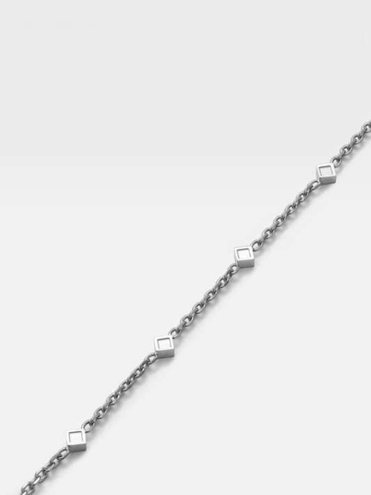 LOUVOND Rhombus Link armband met zilverkleurige ketting en geometrische vierkante motieven