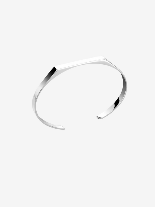 Silver stainless steel bracelet with minimalist design, waterproof, durable, and hypoallergenic – perfect for everyday wear