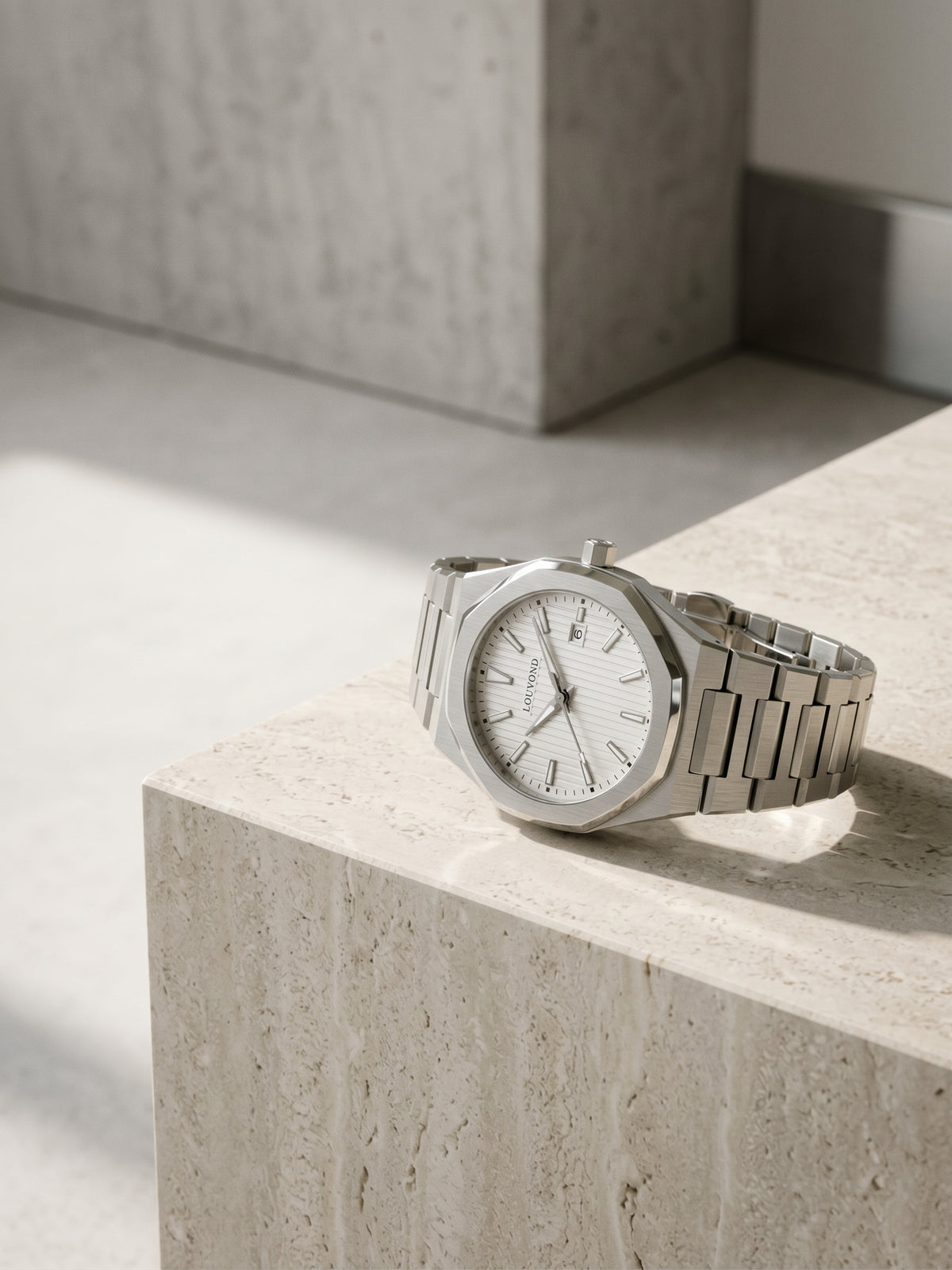 a men's 40mm stainless steel louvond watch minimalist
