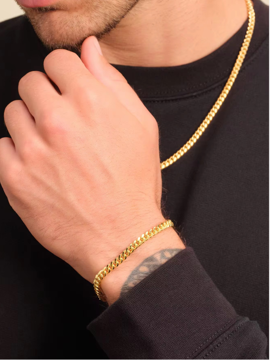 Gold chain link bracelet made of stainless steel, waterproof and durable