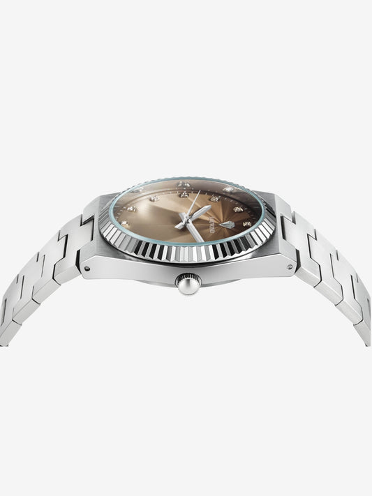 Close-up of Lenor Graphite watch dial with Swiss Super-LumiNova hands and sapphire crystal glass
